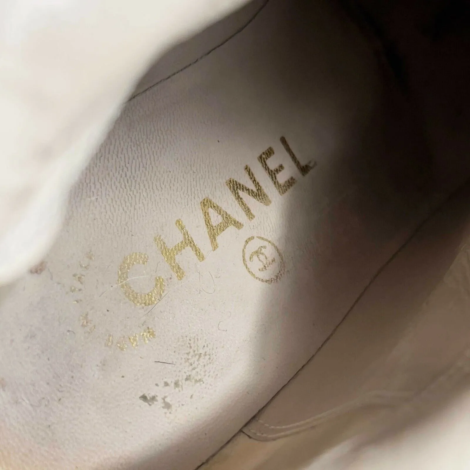 CHANEL - Tortoise Zip Pull - Vintage 97A Patent Boots Lug Sole Black 36 US 6