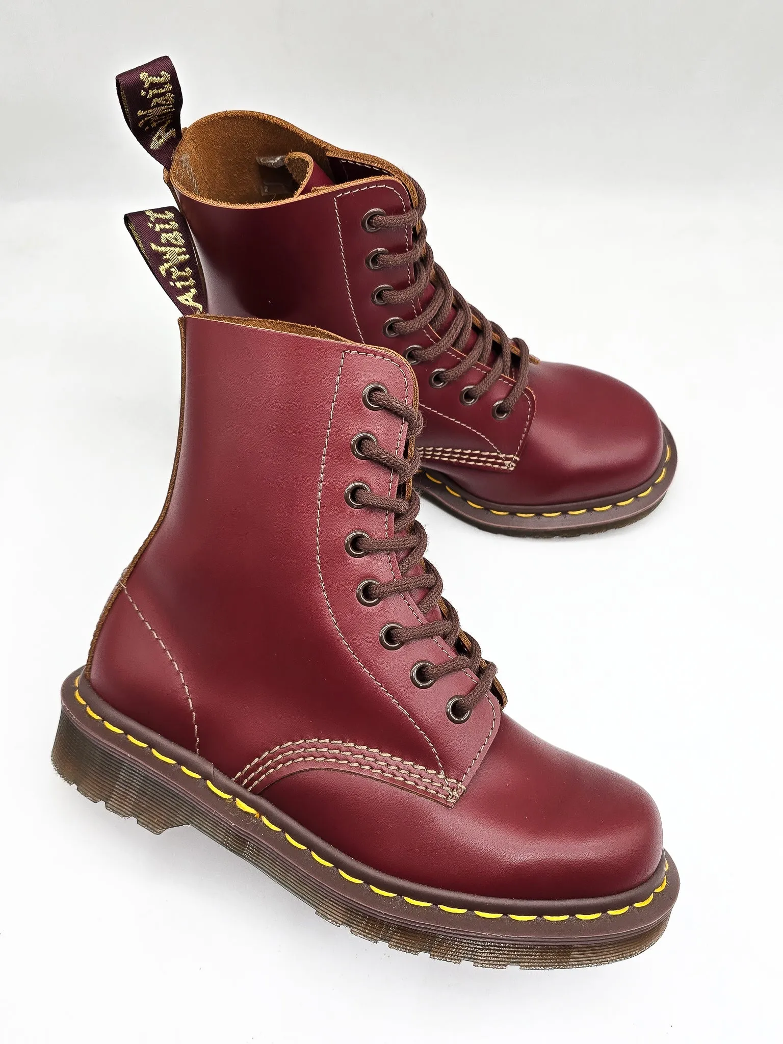 DR. MARTENS 1460 CHERRY SMOOTH ENGLAND