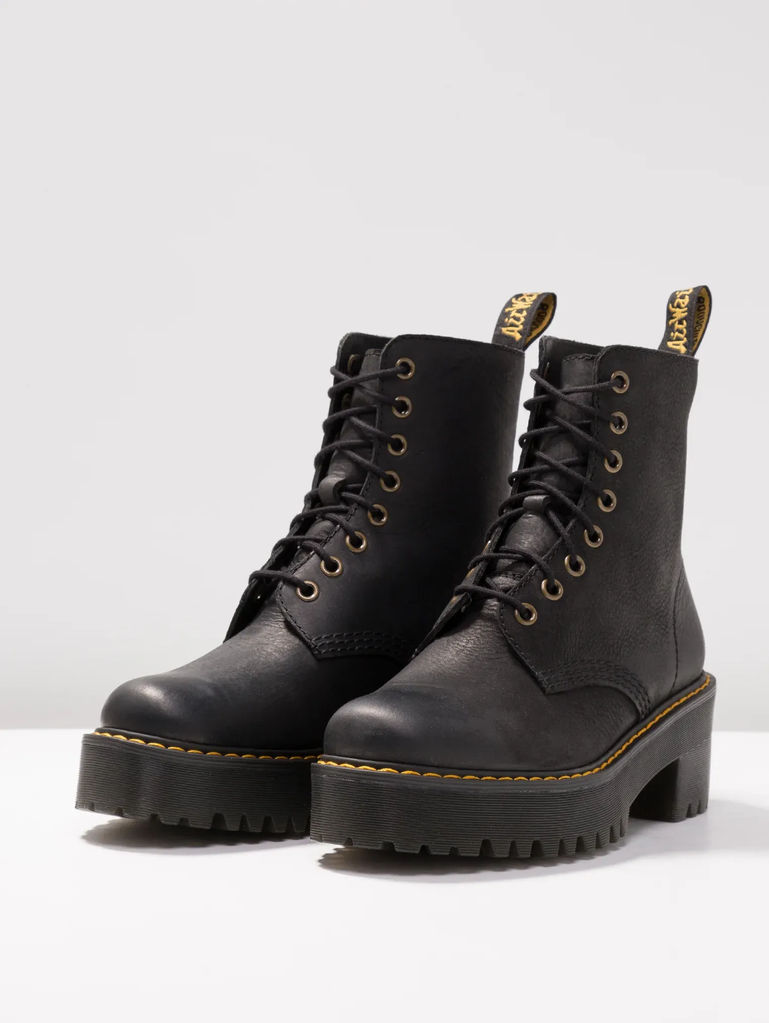 DR. MARTENS SHRIVER BLACK